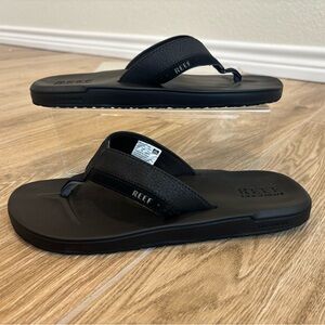 Reef Men's Black Flip Flops Size 8
